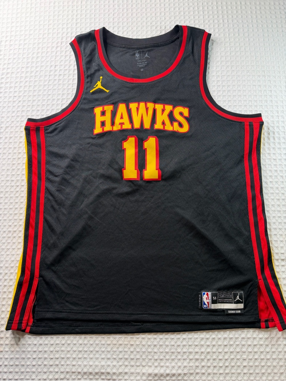 Atlanta Hawks Trae Young #11 Jordan Statement Edition Swingman Jersey XXL(391)